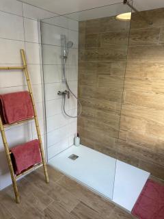 Maison familiale, 13 lits, 3 SDB, parking gratuit, jardin, terrasse - Bourges - 2