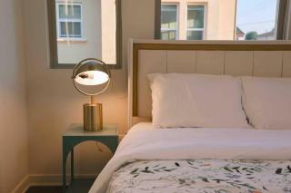 Jies Choice Decent 2b2b Suite 15 mins to DT unit C - Alhambra - 1