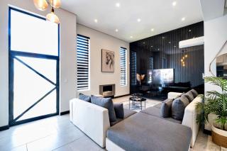 Phoenix Home - 5