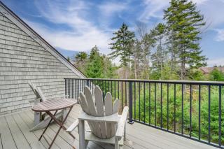 Cozy Bretton Woods Ski-InandSki-Out Condo with Deck! - Carroll - 0