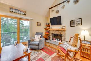 Cozy Bretton Woods Ski-InandSki-Out Condo with Deck! - Carroll - 6