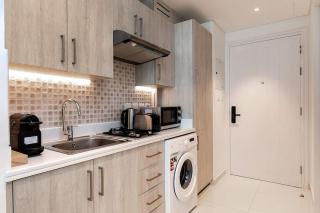 Modern Studio in Seven Palm - 4