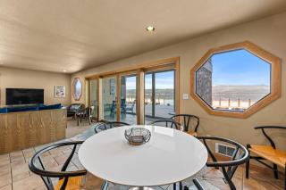 New! Beach Cruzen - Crystal Beach - Lakefront - Beach - Seasonal Pool - 8