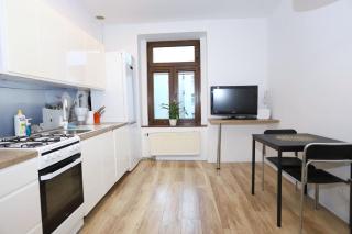 Pokoje z widokiem na wieże - 1