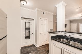 Crest At Midtown 4218 L 1 Bedroom 1 Bathroom - Atlanta - 4