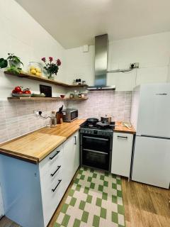 Yellow Room & Coffee - London - 8