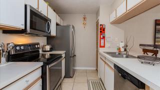 Villas At Island Club Community, Pools, Jacuzzi And More! - 7