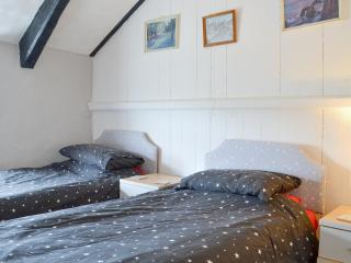 Ty Hen - Llanfaelrhys - 2