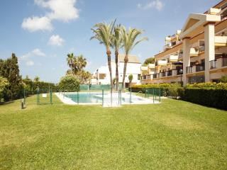 Beachside apartment with shared pool - Marbella - 6