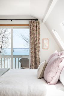 Private Waterfront on West Bay with Hot Tub! - 0