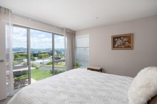 Lake Views from 3 Mile Bay - Taupo - Taupo - 4