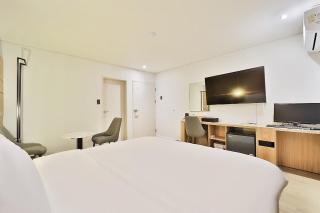 Gimhae Hotel NEXT - Gimhae - 2