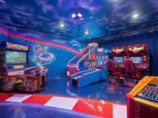 Toy Story & Mickey Themed 5BR Arcade & Pool - 0