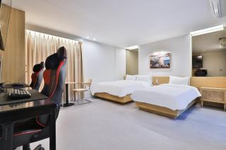Gyeongsan Insta Hotel - Gyeongsan - 0