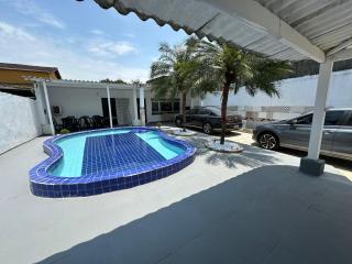 Casa temporada 02 dormitórios com ar condicionado e piscina Guarujá - 0
