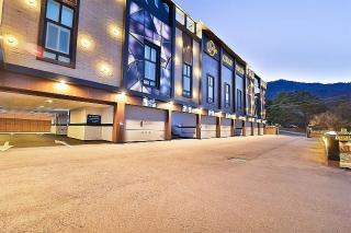 Ulsan Yeongnam Alps Hotel Gray Moon - Ulsan - 3