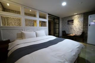 Daegu Seongseo JB Premium Hotel - Pyŏng-ni - 7