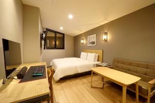 Brown Dot Ulsan Haksan - 1