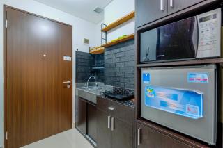 Nice and Comfy Studio at Transpark Cibubur Apartment By Travelio - Depok - 2