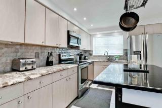 Heated Pool Hot Tub and Spa Remodeled - 6