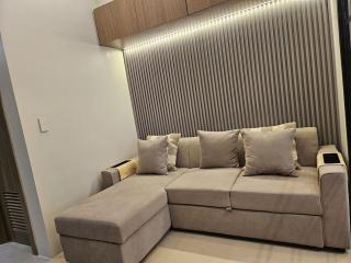 Luxury Apartment at Park Mckinley West - Manila - 9