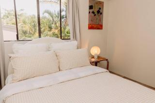 Coastal Beachside Retreat on the Sunshine Coast - 2