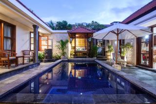 9-BR Pool Villa Walk to Sanur Beach Danau Tamblingan St Sanur Bali - Sanur - 0