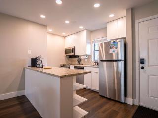 Boho Townhouse near USF - Tampa - 4