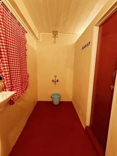 The Cozy Nest Homestay Shillong - Shillong - 4