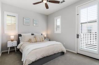 GOODE HOMES Luxury Villa with Community Pool and Spa - Santa Clarita - 9