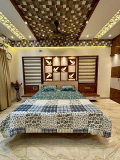 Ultra Luxurious 4 Floor Villa - 3