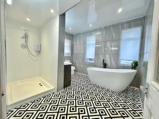 Victoria House By The Sea - Whitley Bay - 2