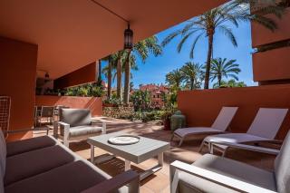 Precioso apartamento de planta baja en Las Salinas, Estepona - Estepona - 0