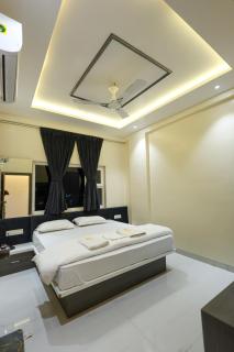 Nandini Executive Lodge - Tuljapur - 2