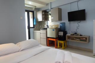 Nice and Strategic Studio Kebagusan City Apartment By Travelio - Jakarta - 8