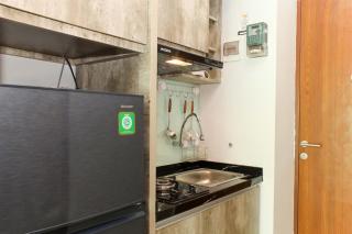 Cozy and Nice Studio at Grand Kamala Lagoon Apartment By Travelio - 4