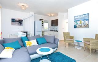 Three-Bedroom Holiday Home In Razanj - Ražanj - 8