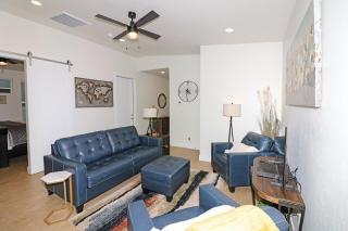 Tranquil Modern Haven home - 8