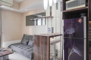 Well Appointed 1BR at The Wave Kuningan Apartment By Travelio - 3