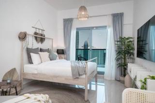 Stylish Studio with Pool and Gym - 6