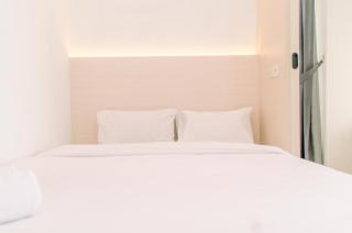 Restful and Comfy Studio at Serpong Garden Apartment By Travelio - Tangerang - 9