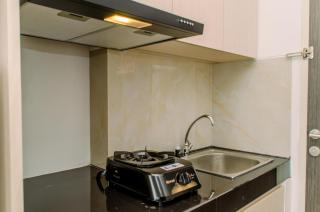Restful and Comfy Studio at Serpong Garden Apartment By Travelio - Tangerang - 4