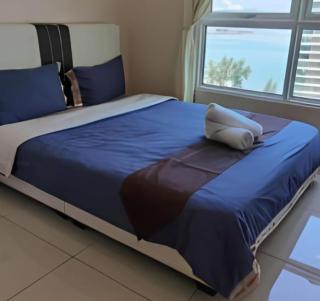 Mansion One Luxurious Seaview Vacation Homes - George Town - 5