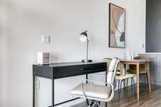 Hollywood 1br w pool gym nr Santa Monica Blvd LAX-904 - 7