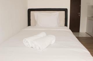 Comfy and Tidy Studio at Riverview Jababeka Apartment By Travelio - Bekasi - 9
