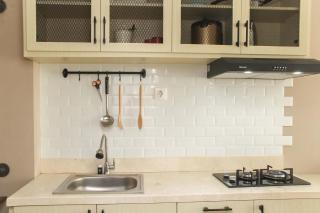 New and Cozy Studio at Patraland Urbano Apartment By Travelio - Bekasi - 1