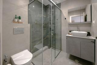 Minimal Chic Retreat Suite - 2
