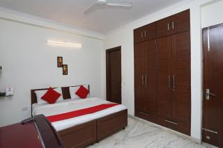 Hotel Singh Residency - Gurgaon - 1
