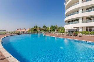 Luxury Azizi Mina Beachfront Apartments - 8