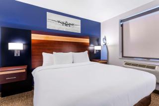 Avion Inn Near LGA Airport, Ascend Hotel Collection - Queens - 1
